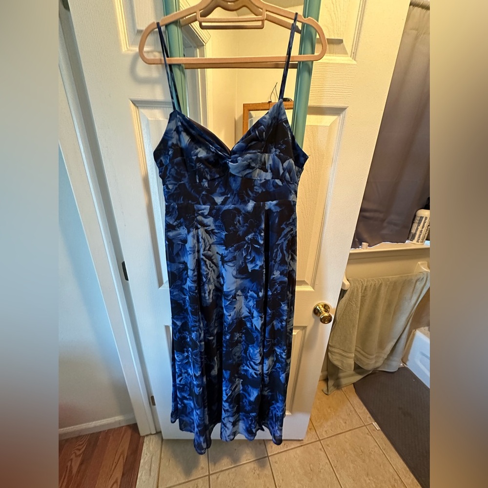 Lulus Beautiful Soul Blue Floral Print Twist-Front Maxi Dress